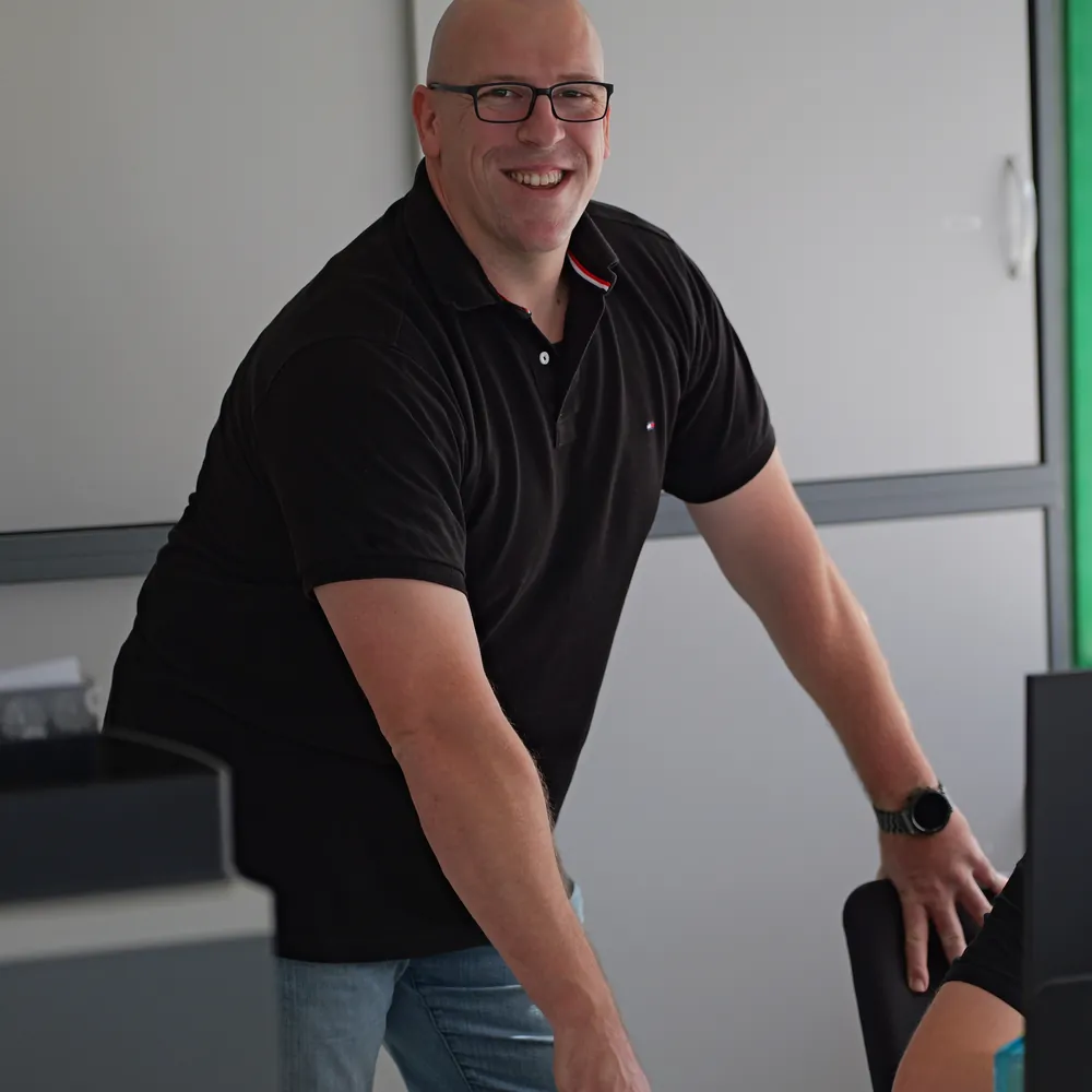 Hendrik Wirth beim Kunden am Arbeitsplatz, IT-Betreuung in Göttingen